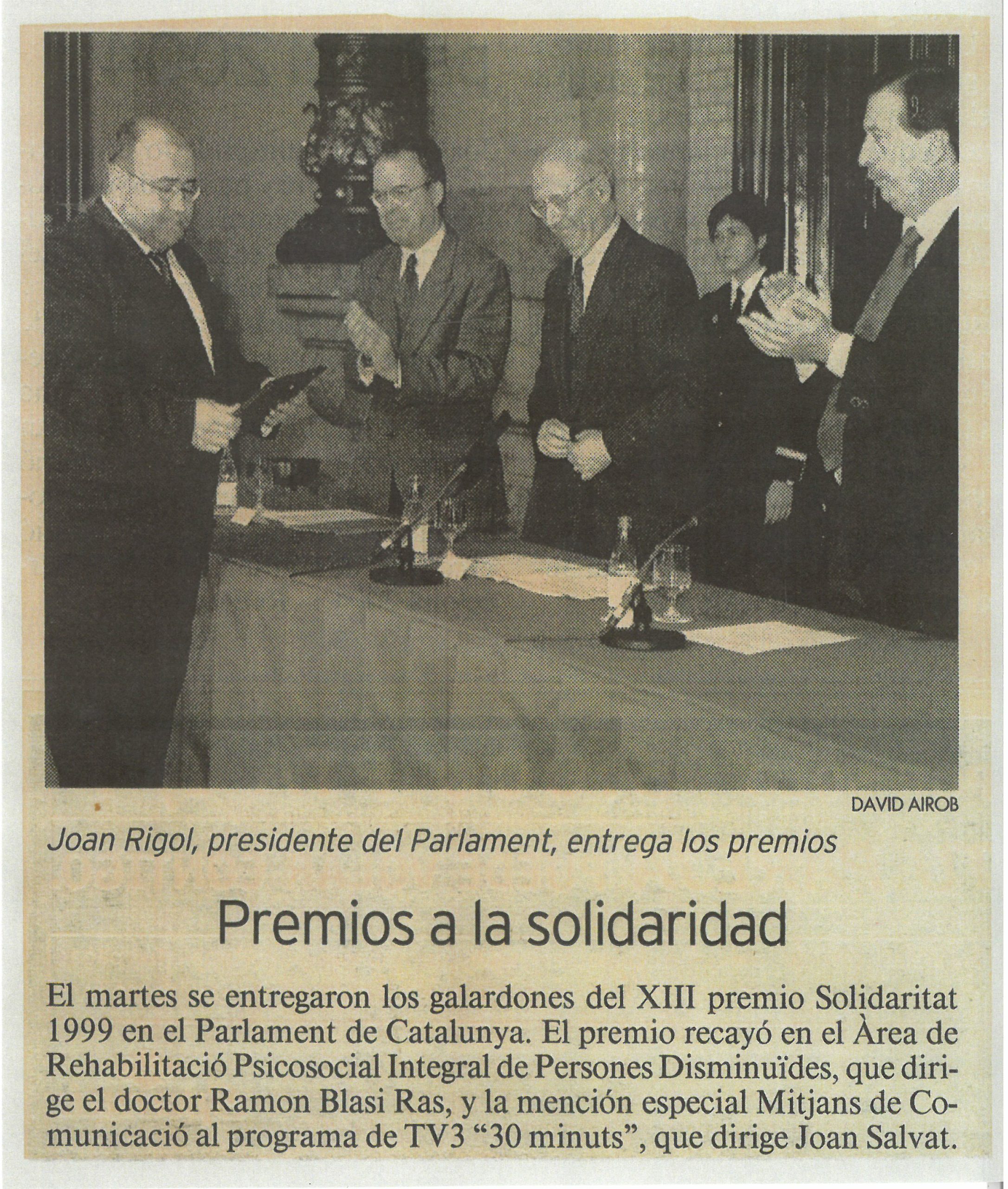 Recorte periódico de los Premios a la solidaridad 1999